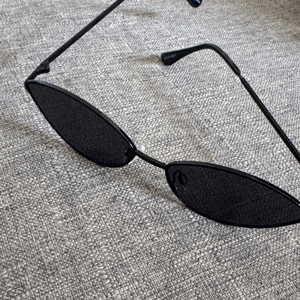 Stylish Sunglasses Set - Black, Brown, Olive - Picture 3 of 7